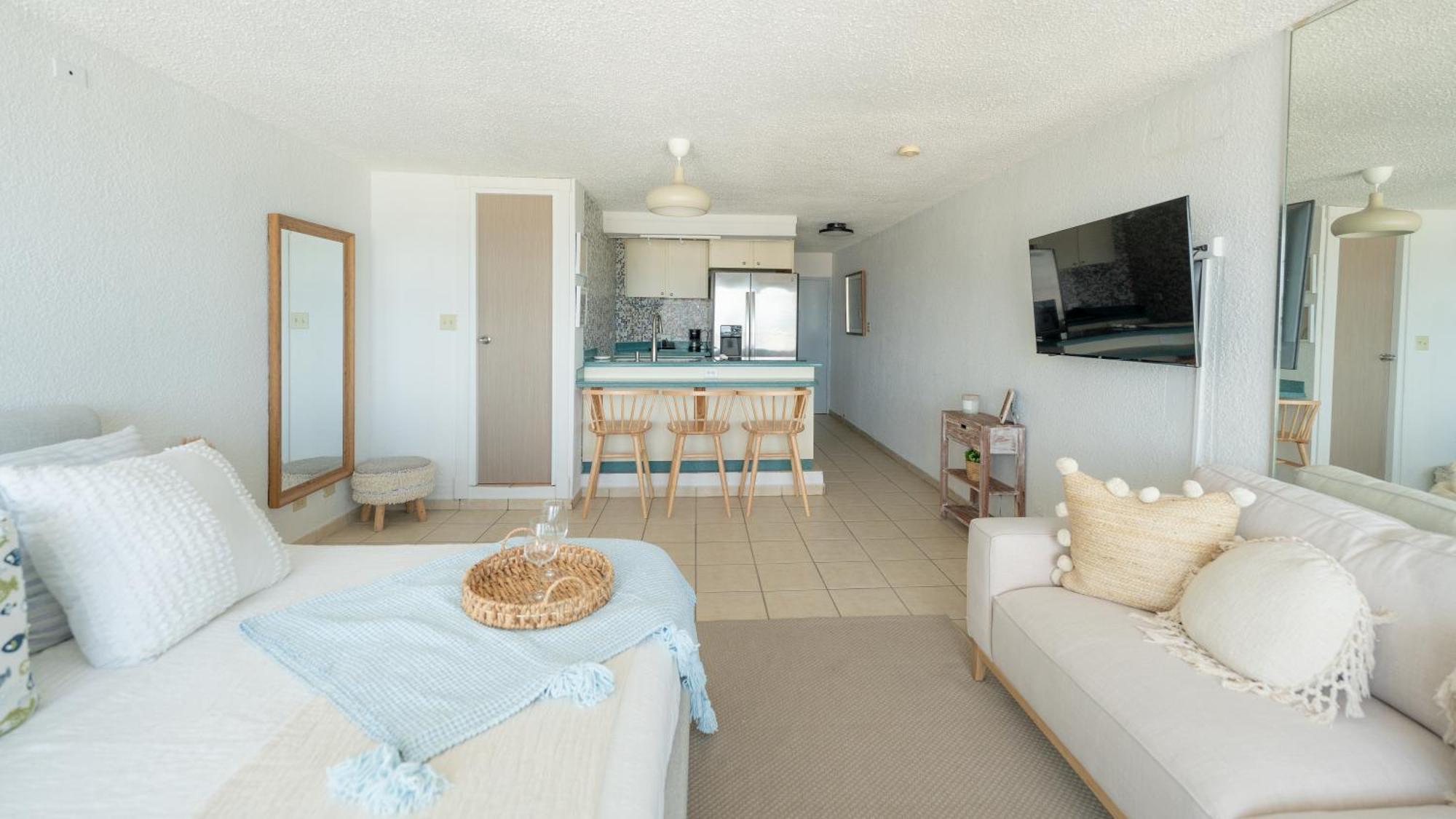 Ocean View Deluxe Suite: Pvt. Beach & Pool 산후안 외부 사진